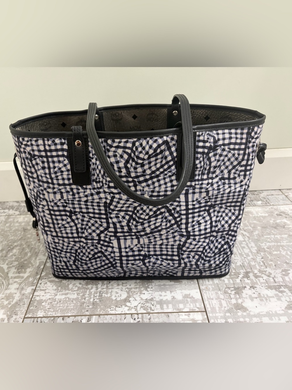 MCM Reversable Silver Monogram Tote with Black Trim - Picture 6 of 11